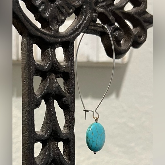Turquoise dangle earrings. - Picture 2 of 2